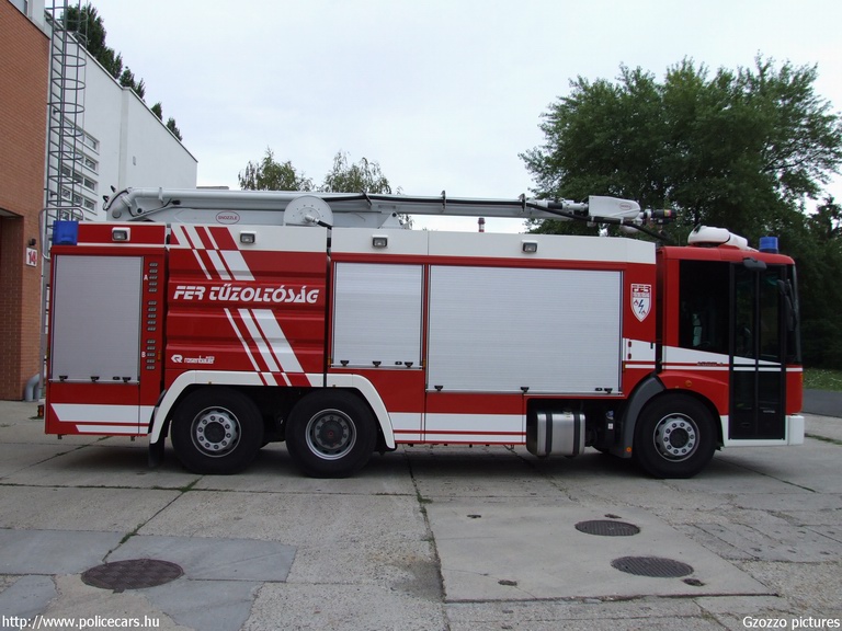 Mercedes Econic 2633 Rosenbauer ULF 4000/1500/1500 HRET, [url=http://www.fer.hu/]FER Tûzoltóság[/url],Százhalombatta, fotó: Gzozzo pictures
Keywords: tûzoltóautó tûzoltó létesítményi tûzoltóság LMG-398