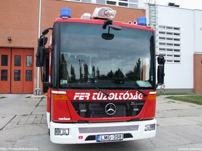 Mercedes Econic 2633 Rosenbauer ULF 4000/1500/1500 HRET, [url=http://www.fer.hu/]FER Tûzoltóság[/url], Százhalombatta, fotó: Gzozzo pictures
Keywords: tûzoltóautó tûzoltó létesítményi tûzoltóság LMG-398