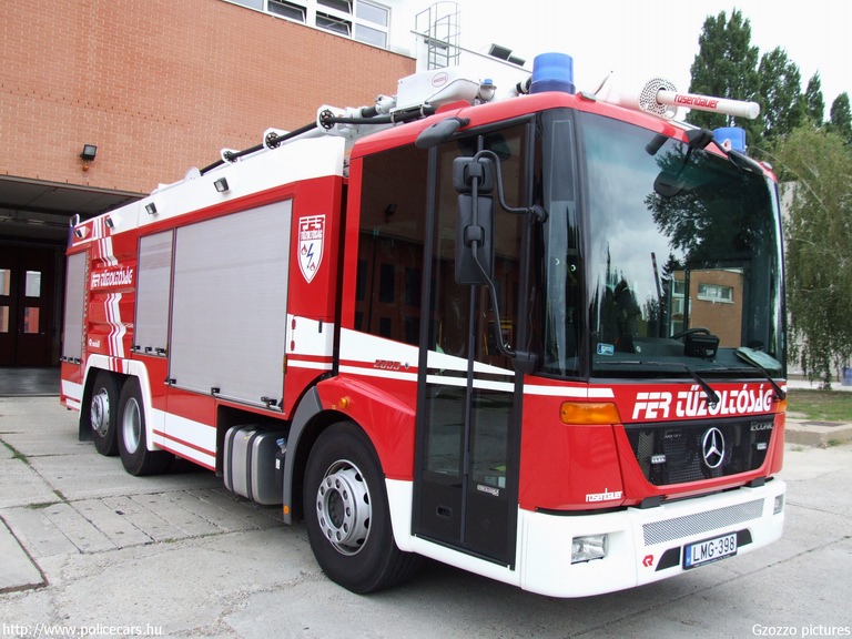 Mercedes Econic 2633 Rosenbauer ULF 4000/1500/1500 HRET, [url=http://www.fer.hu/]FER Tûzoltóság[/url], Százhalombatta, fotó: Gzozzo pictures
Keywords: tûzoltóautó tûzoltó létesítményi tûzoltóság LMG-398