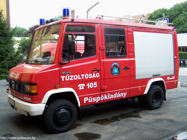 Mercedes-Benz Vario 814D 1000, Püspökladányi Hivatásos Önkormányzati Tûzoltóság, fotó: Tonsil
Keywords: tûzoltóautó tûzoltó HÖT tûzoltóság magyar Magyarország  fire firetruck Hungary hungarian