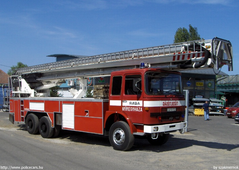 Rába 26.230 Simon Snorkel SS-300, Nyíregyházai Hivatásos Önkormányzati Tûzoltóság, fotó: szakmernok
Keywords: HÖT tûzoltóautó magyar Magyarország tûzoltó AYA-721 fire firetruck Hungary hungarian