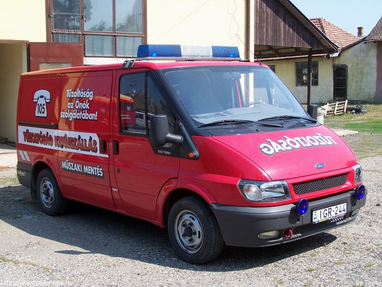 Ford Transit 100 T280, Kisújszállási Önkéntes Tûzoltóság, fotó: Tonsil
Keywords: tûzoltóautó tûzoltó ÖT tûzoltóság magyar Magyarország IGR-244 fire firetruck Hungary hungarian