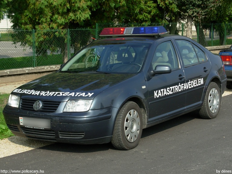 VW Bora, Vas Megyei Katasztrófavédelmi Igazgatóság, fotó: dénes
Keywords: tûzoltóautó katasztrófavédelem magyar Magyarország
