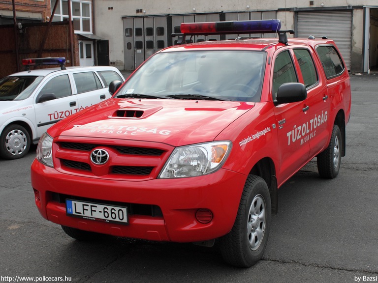 Toyota Hilux, Hivatásos Önkormányzati Tûzoltóság Miskolc, fotó: Bazsi
Keywords: tûzoltóautó tûzoltó HÖT tûzoltóság magyar Magyarország LFF-660 fire firetruck Hungary hungarian