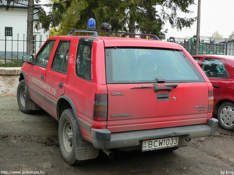 Opel Frontera, Szabolcs-Szatmár-Bereg megyei Katasztrófavédelmi Igazgatóság, fotó: Korij
Keywords: tûzoltóautó katasztrófavédelem magyar Magyarország BCW-033