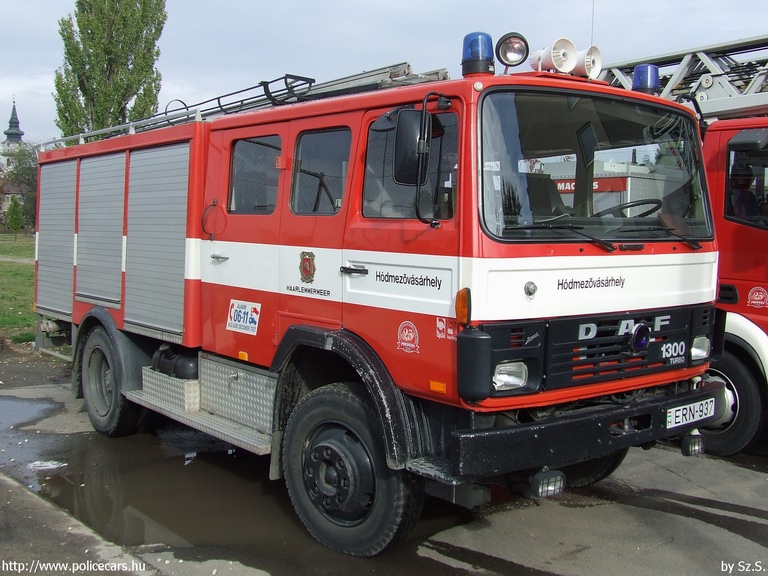 DAF 1300, Hivatásos Önkormányzati Tûzoltóság Hódmezõvásárhely, fotó: Sz.S.
Keywords: tûzoltóautó tûzoltó HÖT tûzoltóság magyar Magyarország ERN-937 fire firetruck Hungary hungarian