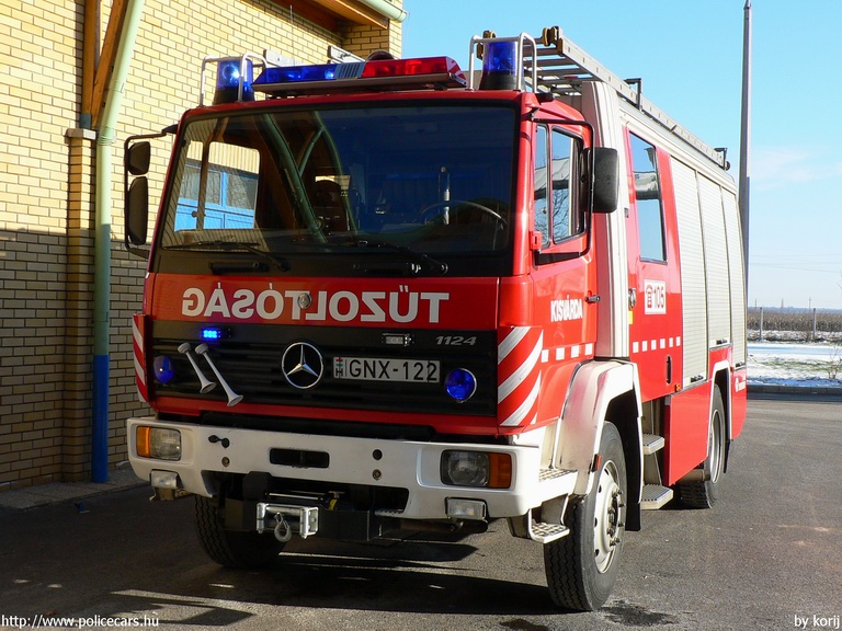 Mercedes 1124, Kisvárdai Hivatásos Önkormányzati Tûzoltóság, fotó: korij
Keywords: tûzoltóautó tûzoltó HÖT tûzoltóság magyar Magyarország GNX-122 fire firetruck Hungary hungarian