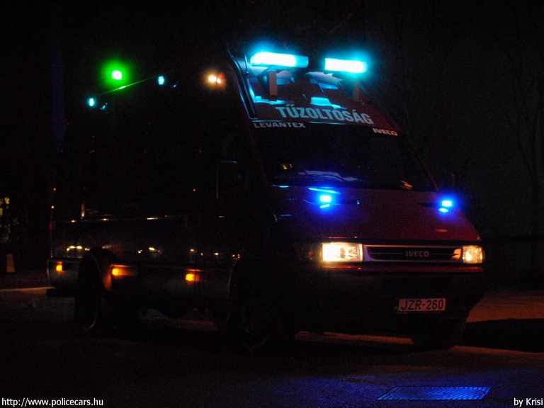 IVECO Daily 65C17, Fõvárosi Tûzoltóparancsnokság, fotó: Krisi
Keywords: tûzoltóautó tûzoltó HÖT tûzoltóság magyar Magyarország JZR-260 fire firetruck Hungary hungarian