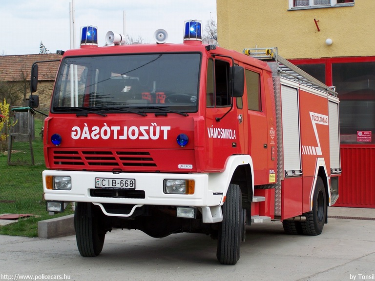 STEYR 16S26 4x4, Önkéntes Tûzoltóság Vámosmikola, fotó: Tonsil
Keywords: tûzoltóautó tûzoltó HÖT ÖT tûzoltóság CIB-668 magyar Magyarország  fire firetruck Hungary hungarian