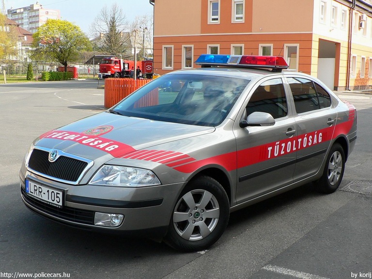 Skoda Octavia, Hivatásos Önkormányzati Tûzoltóság Nyíregyháza, fotó: korij
Keywords: tûzoltóautó tûzoltó HÖT tûzoltóság magyar Magyarország LRR-105 fire firetruck Hungary hungarian
