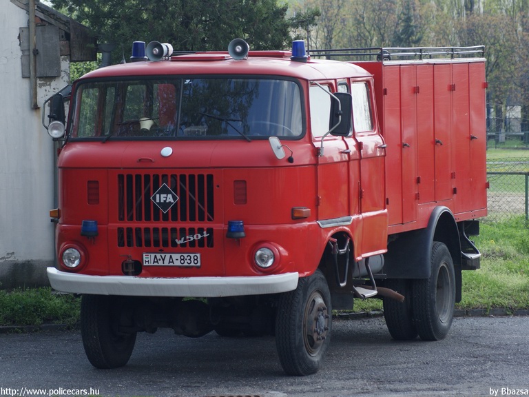 IFA W50L, Budapest, Fõvárosi Tûzoltóparancsnokság, fotó: Bbazsa
Keywords: tûzoltóautó tûzoltó HÖT tûzoltóság magyar Magyarország AYA-838 fire firetruck Hungary hungarian