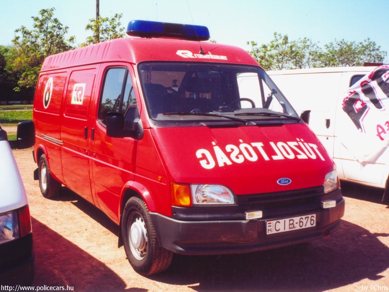 Ford Transit, Tûzoltóság Központi Javítóüzeme Rosenbauer márkaszerviz, fotó: PChris
Keywords: létesítményi tûzoltó tûzoltóautó tûzoltóság Magyarország magyar