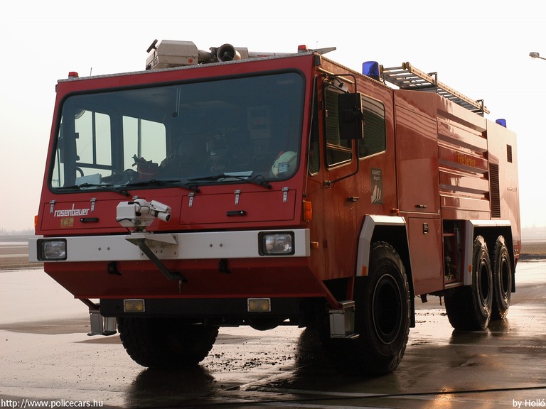 Rosenbauer Dragon, Budapest Airport (Ferihegy) Repülõtéri Tûzoltóság, fotó: Holló
Keywords: létesítményi tûzoltó tûzoltóság tûzoltóautó magyar Magyarország