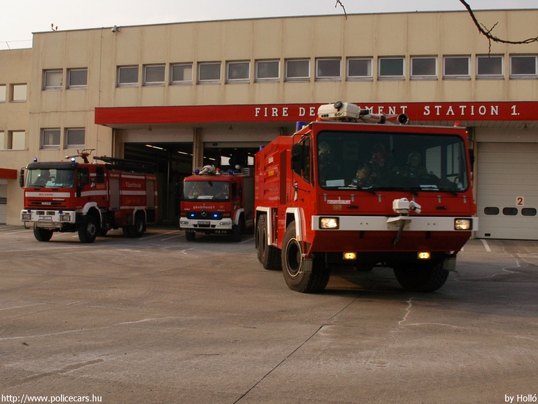 Iveco EuroTrakker Silvani, Mercedes-Benz Atego 925, Rosenbauer Dragon, Budapest Airport (Ferihegy) Repülõtéri Tûzoltóság, fotó: Holló
Keywords: létesítményi tûzoltó tûzoltóság tûzoltóautó magyar Magyarország