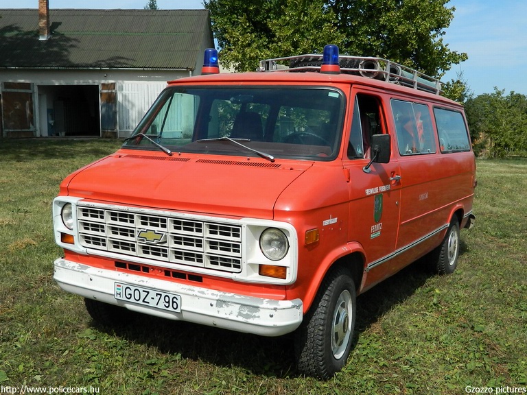 Chevrolet Sport Van,  Somogyjád Község Tûzoltó Egyesülete, fotó: Gzozzo pictures
Keywords: tûzoltó tûzoltóság tûzoltóautó ÖTE magyar Magyarország GOZ-796 hungarian Hungary fire firetruck