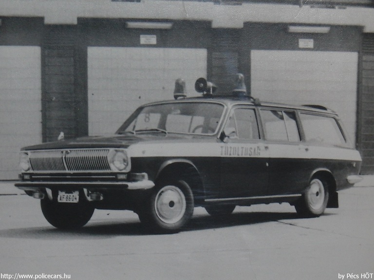 Volga M24, Hivatásos Önkormányzati Tûzoltóság Pécs, fotó: Pécs HÖT
Keywords: tûzoltó tûzoltóság tûzoltóautó magyar Magyarország HÖT fire firetruck Hungary hungarian