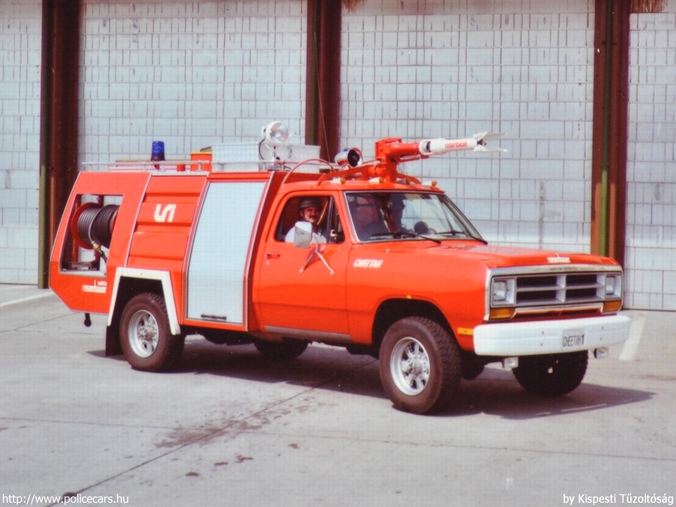 Dodge Rosenbauer Cheetah, Ferihegy Repülõtéri Tûzoltóság, fotó: Kispesti Tûzoltóság
Keywords: tûzoltó tûzoltóautó létesítményi tûzoltóság Magyarország magyar