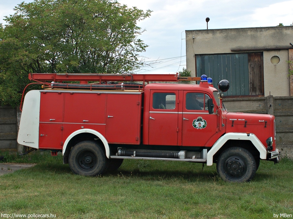 Magirus-Deutz 150D10 TLF 16, Császár Önkéntes Tûzoltó Egyesület, fotó: MBen
Keywords: tûzoltó tûzoltóság tûzoltóautó ÖTE magyar Magyarország FDV-879 hungarian Hungary fire firetruck