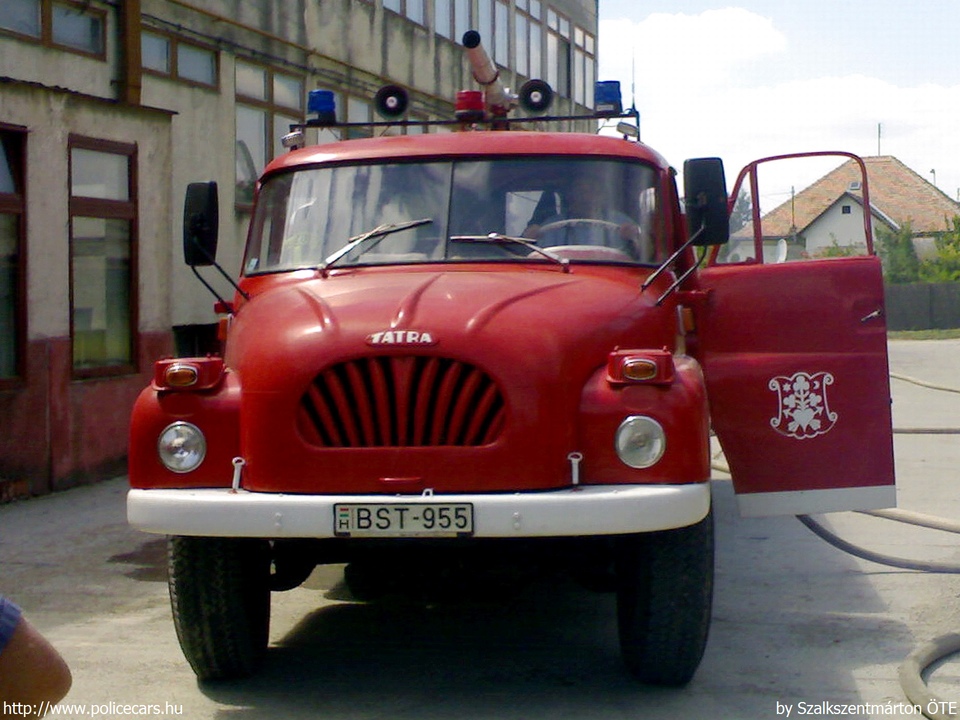Tatra T138, Szalkszentmártoni Önkéntes Tûzoltó Egyesület, fotó: Szalkszentmárton ÖTE
Keywords: tûzoltó tûzoltóság tûzoltóautó ÖTE magyar Magyarország hungarian Hungary fire firetruck BST-955