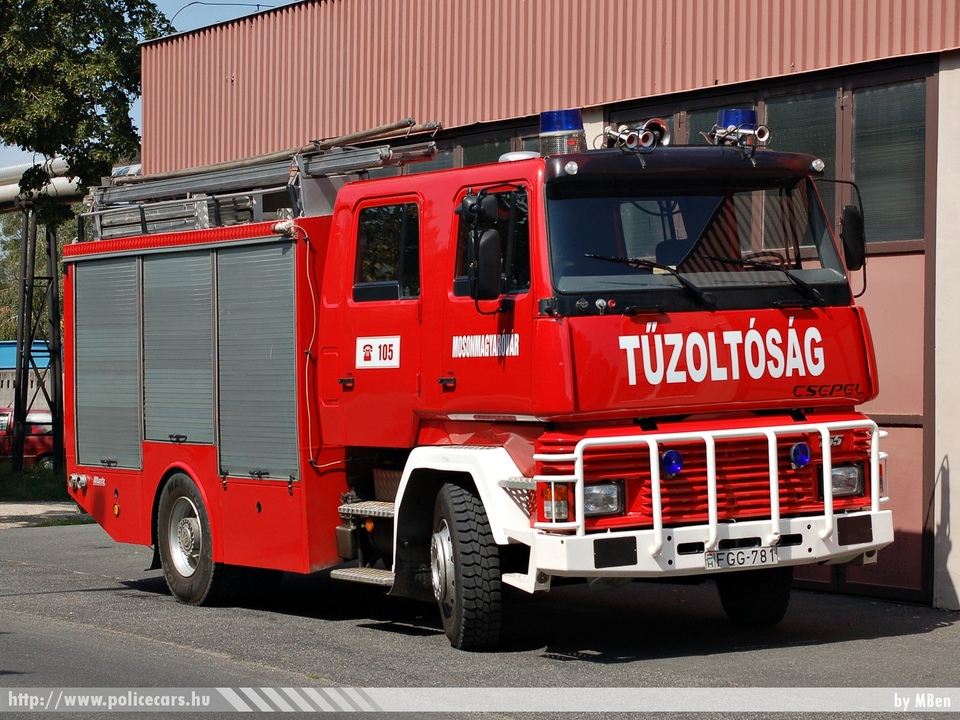 Csepel D-755.15 Metz, Mosonmagyaróvári Hivatásos Önkormányzati Tûzoltóság, fotó: MBen
Keywords: magyar Magyarország tûzoltó tûzoltóautó tûzoltóság HÖT FGG-781 fire firetruck