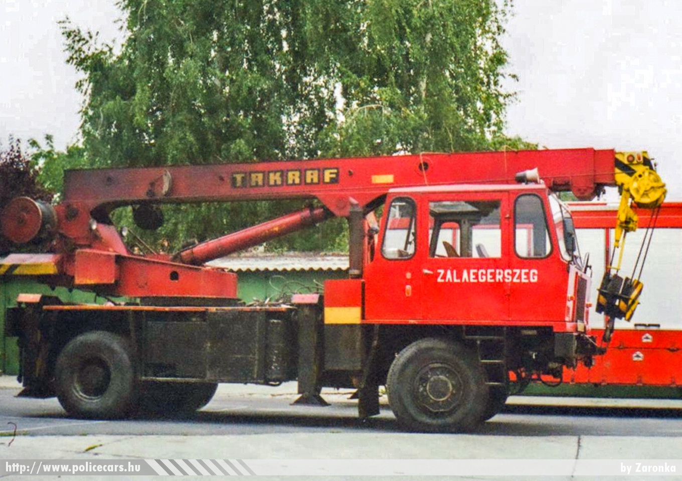 Ifa Panther ADK-125, Zalaegerszegi Hivatásos Önkormányzati Tûzoltóság, fotó: Zaronka
Keywords: HÖT tûzoltóautó magyar Magyarország tûzoltó tûzoltóság fire firetruck Hungary hungarian