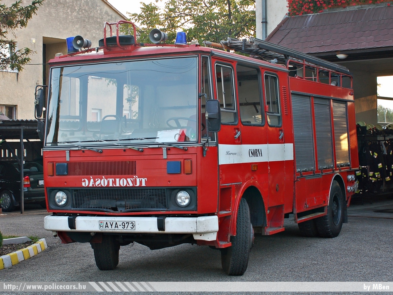 Karosa, Csornai Hivatásos Önkormányzati Tûzoltóság, fotó: MBen
Keywords: HÖT tûzoltóautó magyar Magyarország tûzoltó tûzoltóság fire firetruck Hungary hungarian AYA-973