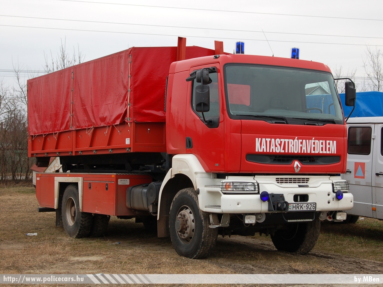 Renault Kerax 340, fotó: MBen
Keywords: tûzoltó tûzoltóság tûzoltóautó magyar Magyarország katasztrófavédelem fire firetruck magyar hungarian Hungary HRK-926