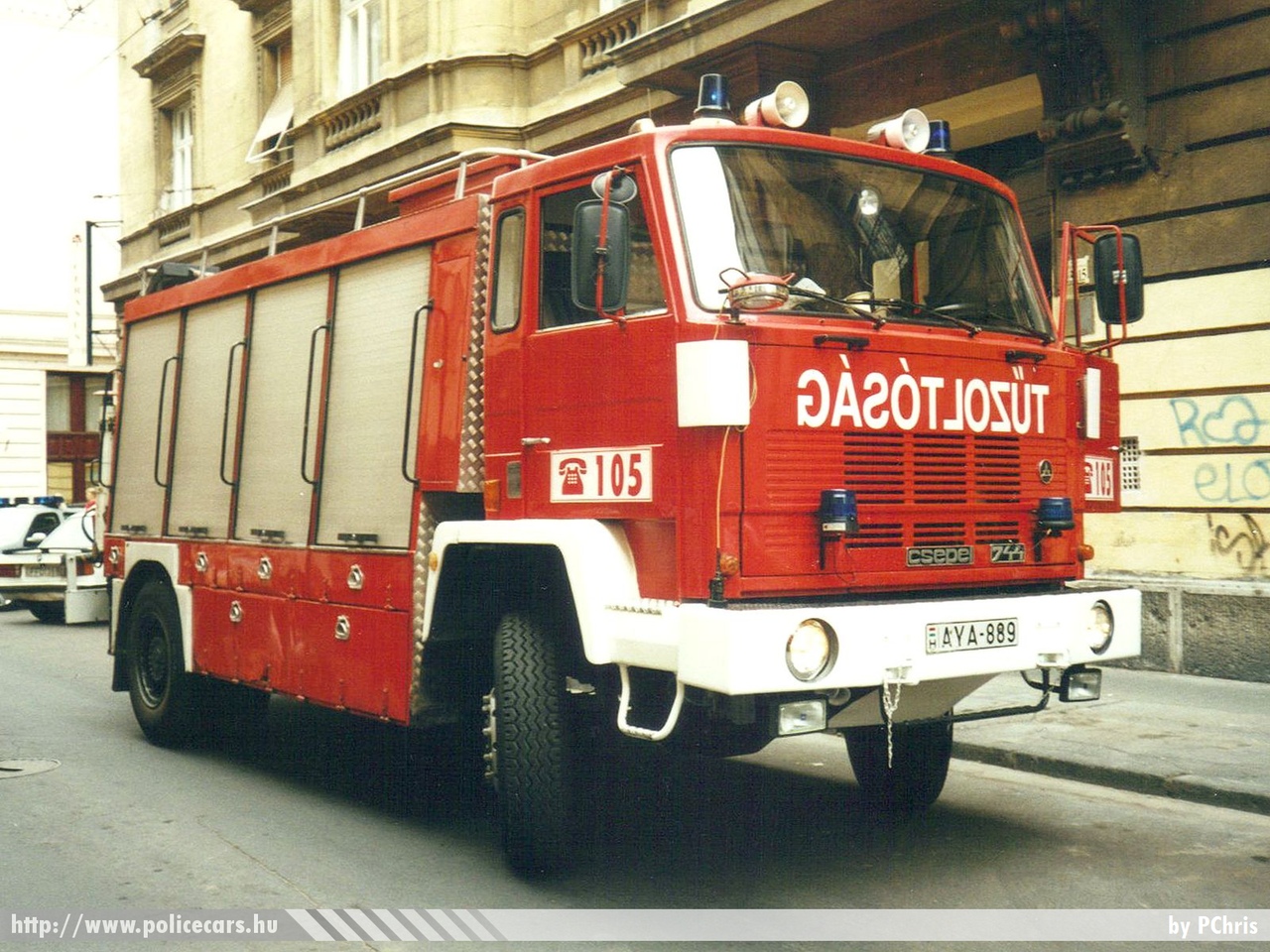 Csepel 744, Budapest, Fõvárosi Tûzoltóparancsnokság, fotó: PChris
Keywords: HÖT tûzoltóautó magyar Magyarország tûzoltó tûzoltóság fire firetruck Hungary hungarian AYA-889