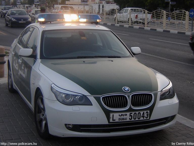 BMW 5, fotó: Cserny Réka
Keywords: Egyesült Arab Emirátusok rendőrautó rendőrség rendőr Dubai
