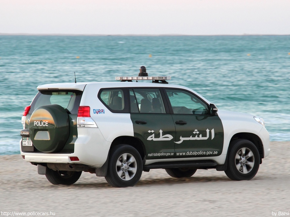 Toyota Land Cruiser Prado, fotó: Bazsi
Keywords: Egyesült Arab Emirátusok rendőrautó rendőrség rendőr Dubai