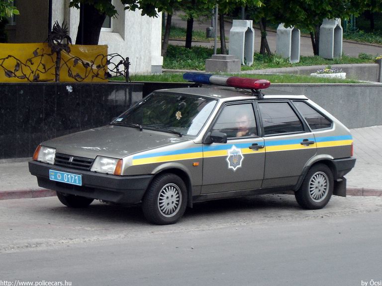 Lada Samara, fotó: Öcsi
Keywords: ukrán Ukrajna rendőr rendőrautó rendőrség vaz police policecar Ukraine ukrainian