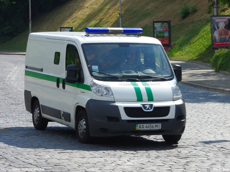Peugeot Boxer, fotó: PChris
Keywords: ukrán Ukrajna AA4456MI Ukraine ukrainian