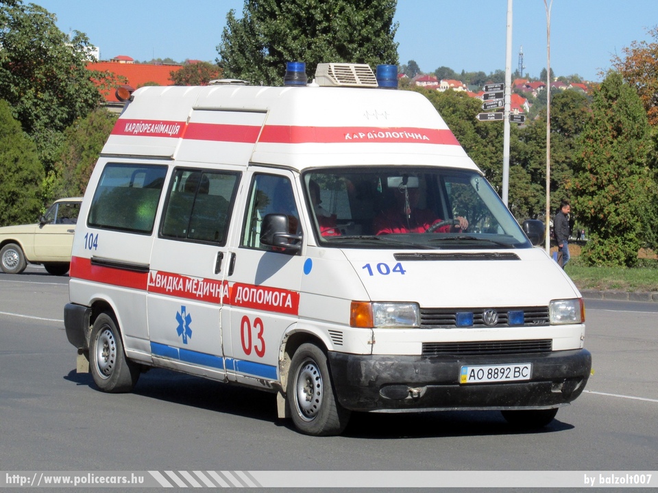 Volkswagen Transporter T4, fotó: balzolt007
Keywords: ukrán Ukrajna mentő mentőautó AO8892BC Ukraine ukrainian ambulance