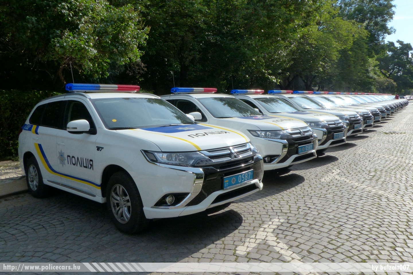 Mitsubishi Outlander PHEV, fotó: balzolt007
Keywords: ukrán Ukrajna rendőr rendőrautó rendőrség ukrainian Ukraine police policecar