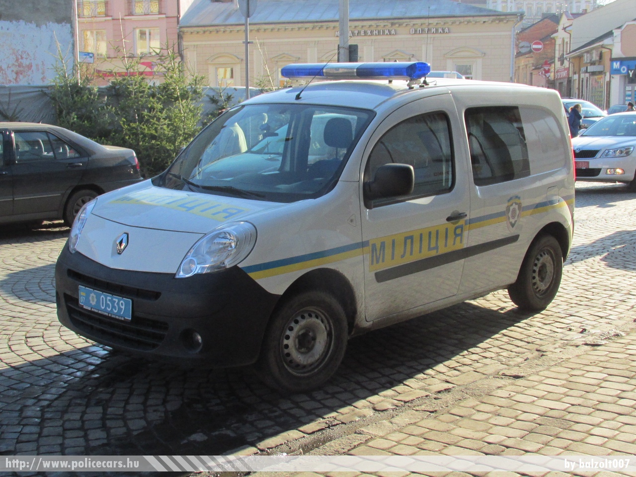 Renault Kangoo, fotó: balzolt007
Keywords: ukrán Ukrajna rendőr rendőrség police policecar Ukraine ukrainian