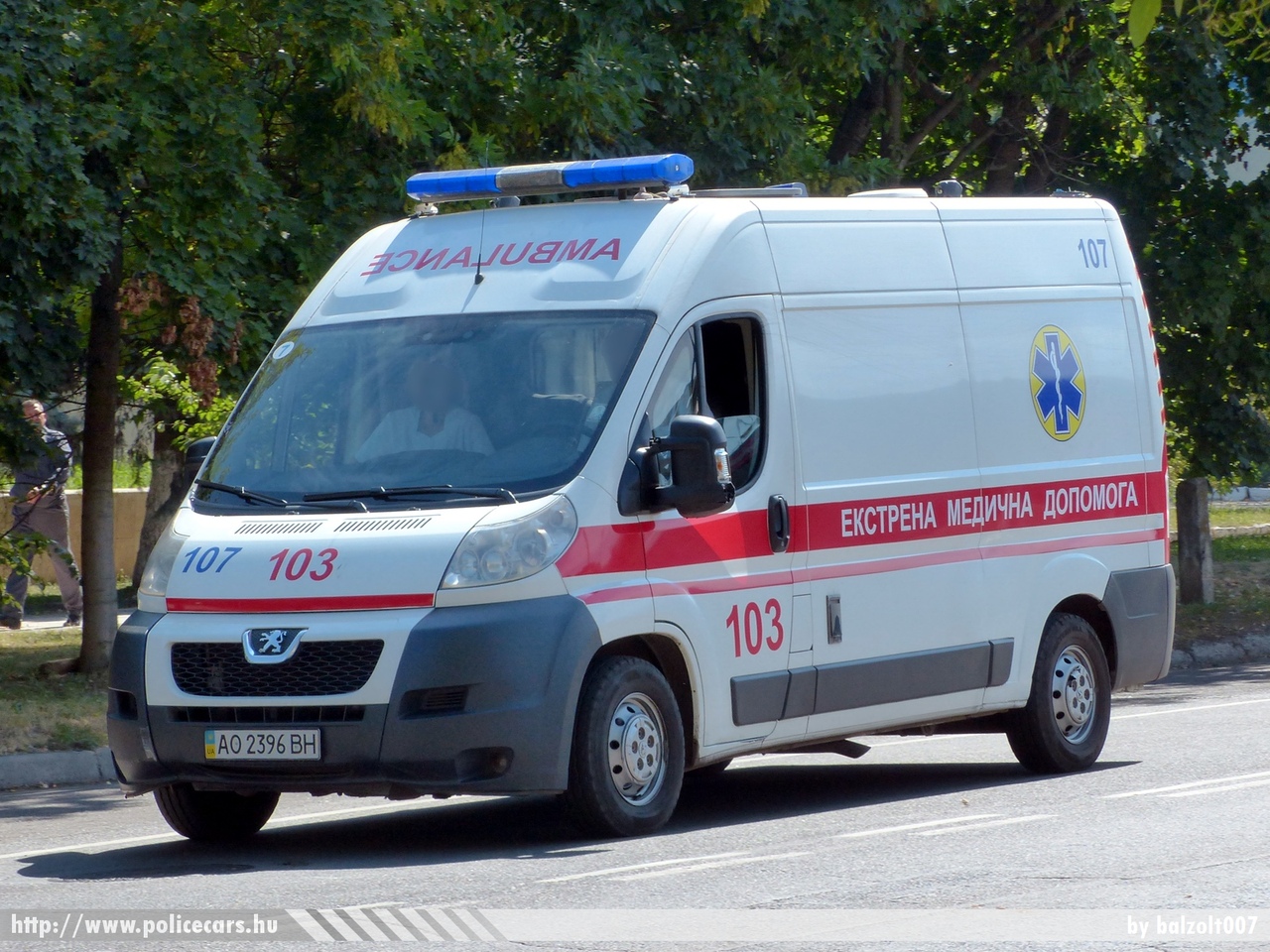 Peugeot Boxer, fotó: balzolt007
Keywords: ukrán Ukrajna mentő mentőautó Ukraine ukrainian ambulance
