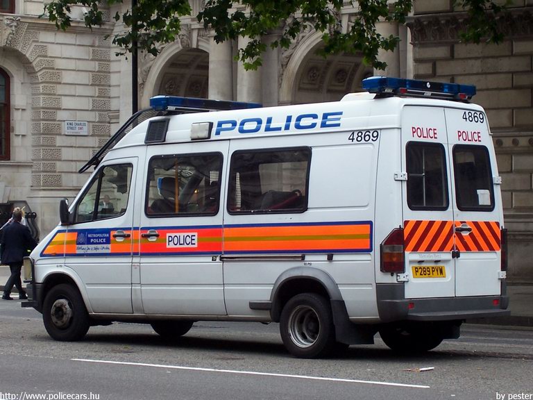 Mercedes Sprinter, fotó: pester
Keywords: angol anglia egyesült királyság rendőr rendőrautó rendőrség