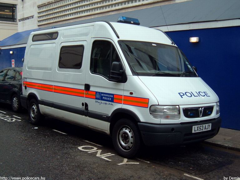 Vauxhall Movano, fotó: Demis
Keywords: angol anglia egyesült királyság rendőr rendőrautó rendőrség
