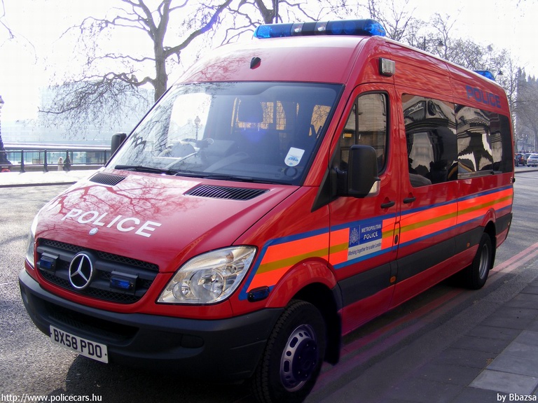 Mercedes Sprinter II, fotó: Bbazsa
Keywords: angol anglia egyesült királyság rendőr rendőrautó rendőrség
