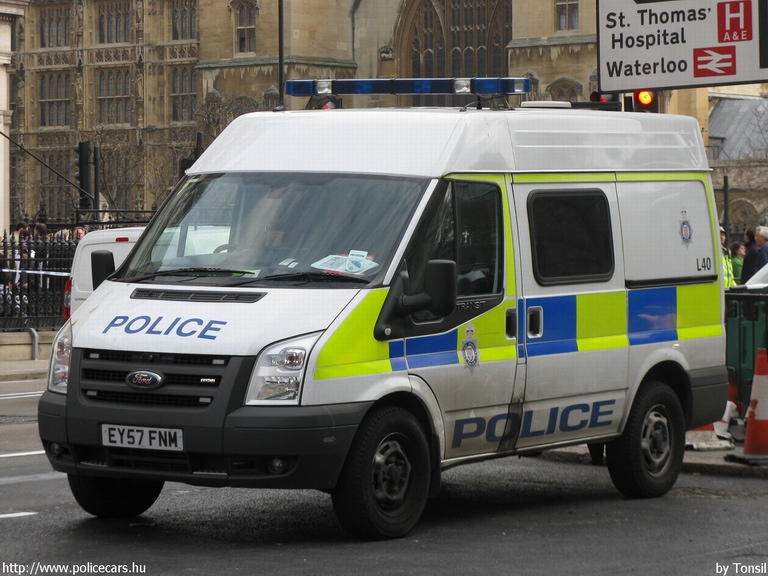 Ford Transit, fotó: Tonsil
Keywords: angol anglia egyesült királyság rendőr rendőrautó rendőrség