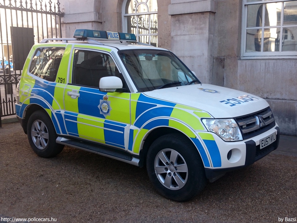 Mitsubishi Shogun, fotó: Bazsi
Keywords: angol Anglia rendőr rendőrautó rendőrség