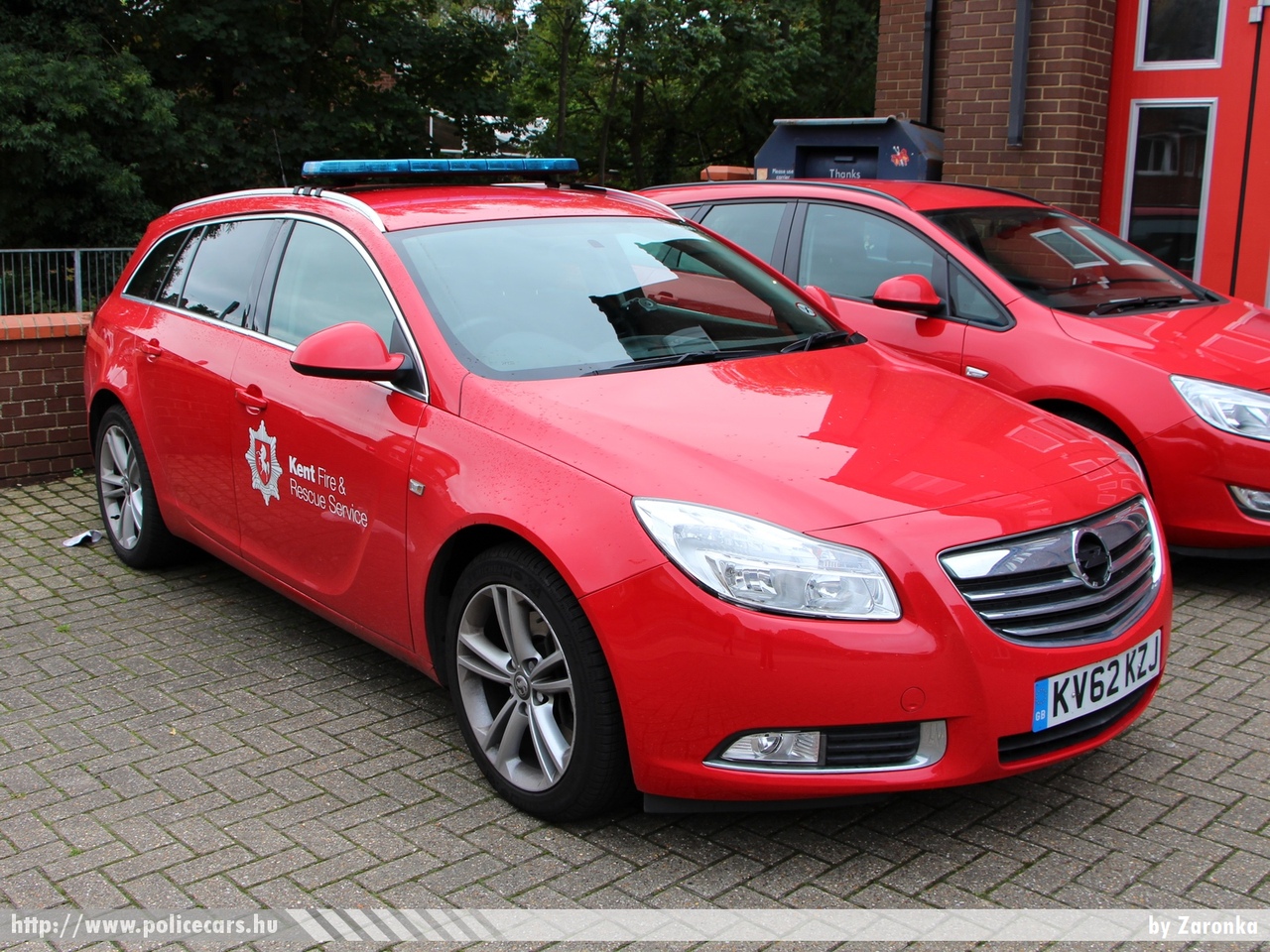 Opel Insignia, fotó: Zaronka
Keywords: angol Anglia tûzoltó tûzoltóautó tûzoltóság fire firetruck United Kingdom