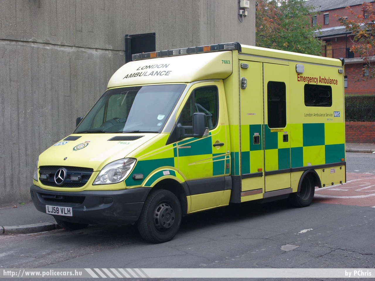 Mercedes Sprinter II, fotó: PChris
Keywords: angol Anglia mentő mentőautó ambulance United Kingdom