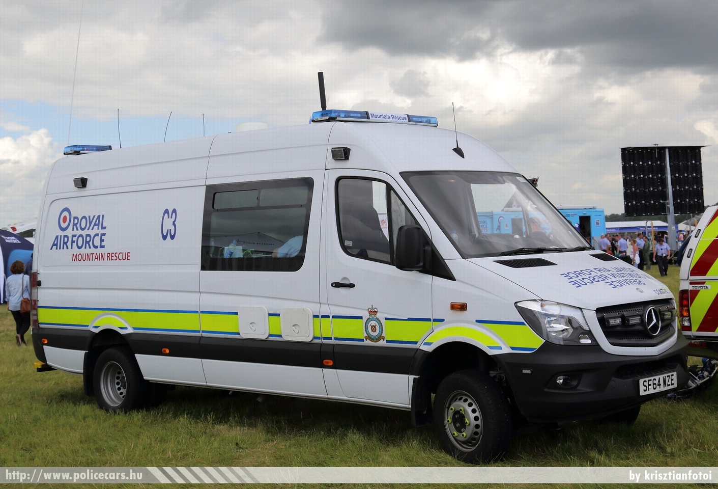 Mercedes-Benz Sprinter II facelift, fotó: krisztianfotoi
Keywords: angol Anglia mentő mentőautó hegyimentők english England ambulance mountain rescue