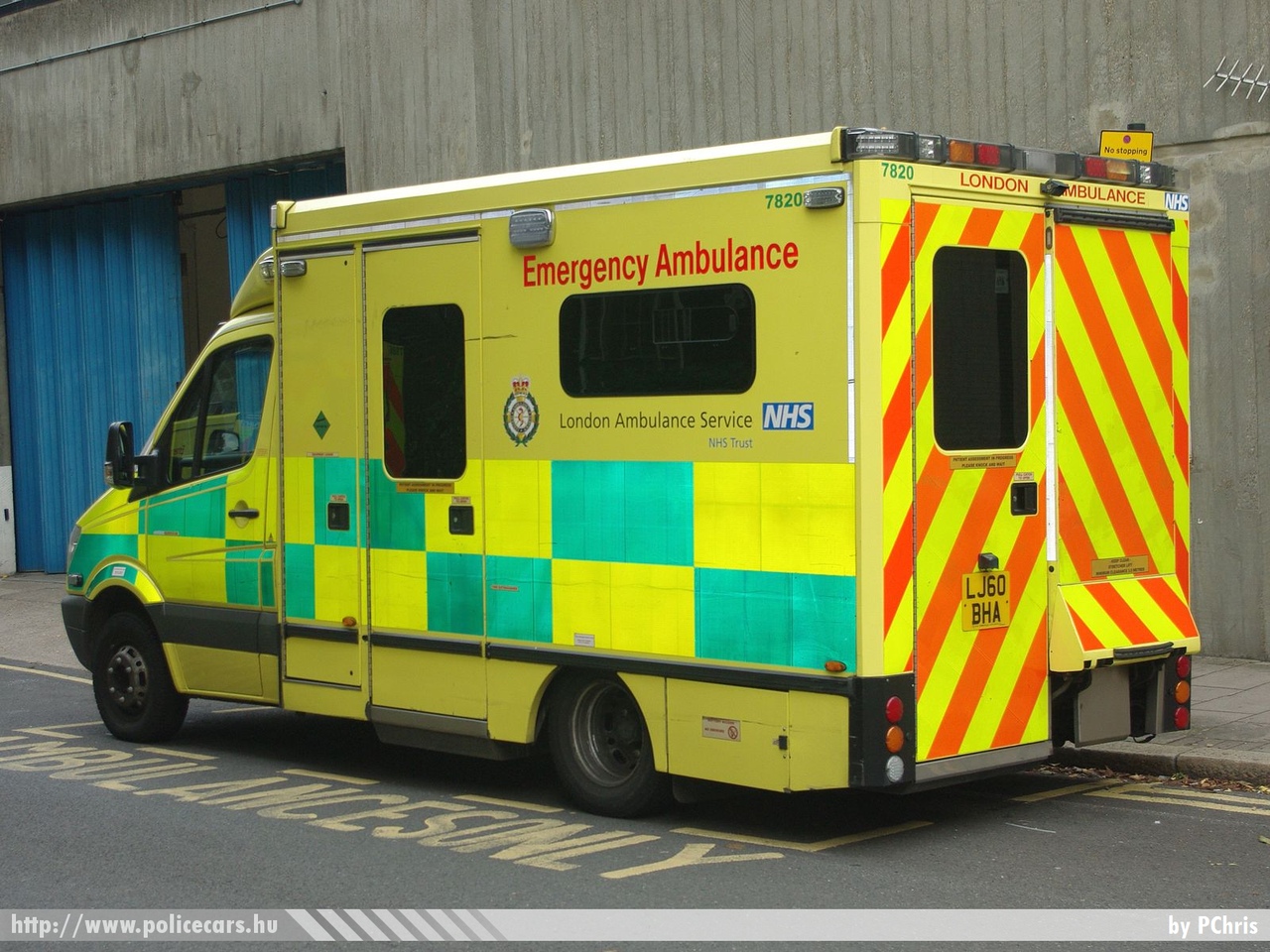 Mercedes Sprinter, fotó: PChris
Keywords: angol Anglia mentő mentőautó ambulance United Kingdom