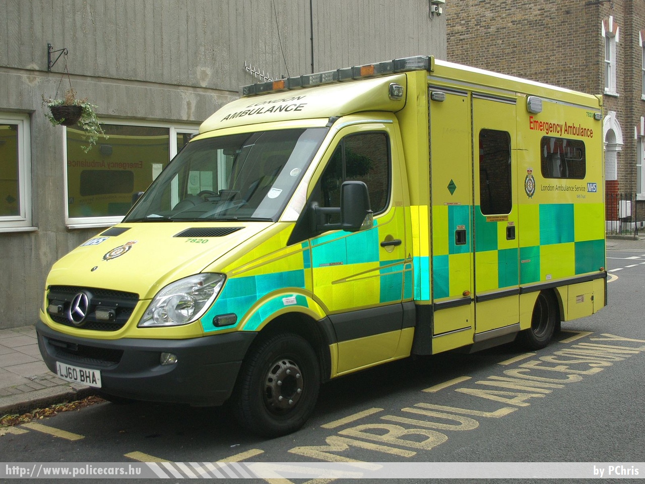 Mercedes Sprinter, fotó: PChris
Keywords: angol Anglia mentő mentőautó ambulance United Kingdom