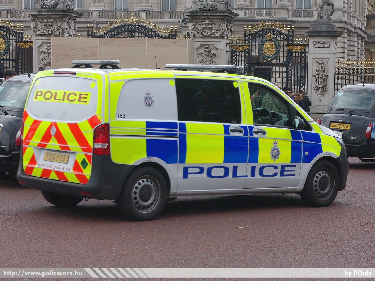 Mercedes-Benz Vito, fotó: PChris
Keywords: angol Anglia rendőr rendőrautó rendőrség english England police policecar