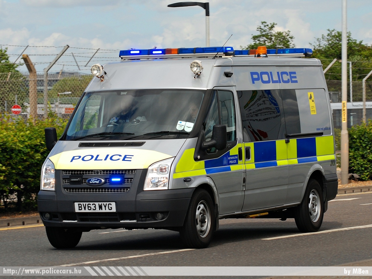 Ford Transit, fotó: MBen
Keywords: angol Anglia rendőr rendőrautó rendőrség english England police policecar