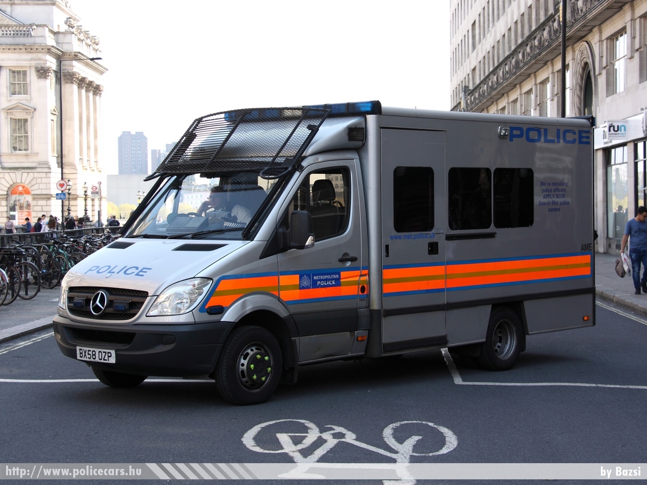 Mercedes Sprinter II, fotó: Bazsi
Keywords: angol Anglia rendőr rendőrautó rendőrség english England police policecar