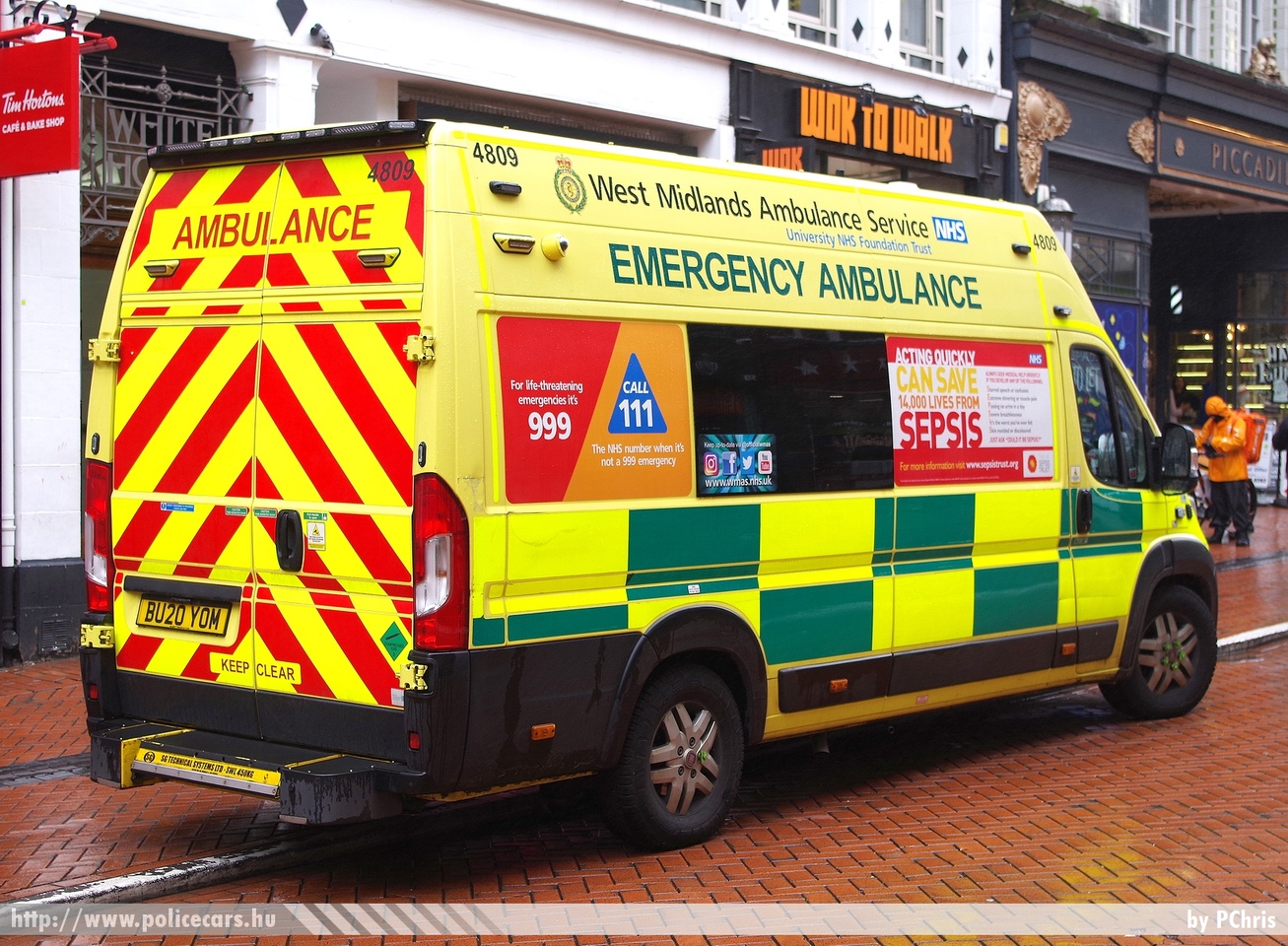 Fiat Ducato, West Midlands Ambulance Service, fotó: PChris
Keywords: angol anglia egyesült királyság mentő mentőautó England united kingdom ambulance